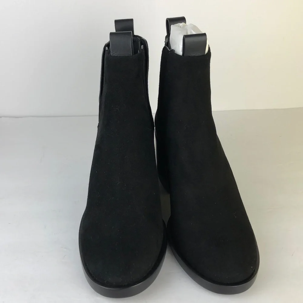 NEW Mercedes Castillo Xandra Chic Chelsea Booties